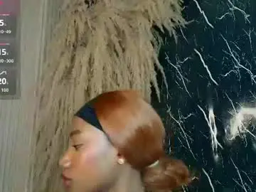 Ebony_petitee  live sex cam
