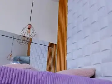 Emilhywhite  live sex cam