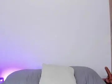 Tianaglow44  live sex cam