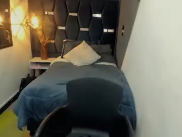 Alanna_thompson_  live sex cam