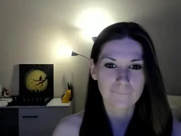 Gretamiln  live sex cam