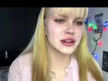 Honeyjoi  live sex cam