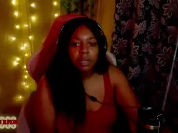 Mercedesredd  live sex cam