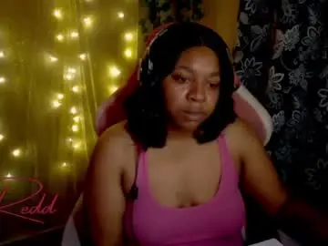 Mercedesredd  live sex cam