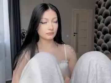 Miamicute1  live sex cam