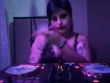 Mistrexxluna  live sex cam