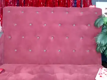 Mommymila  live sex cam