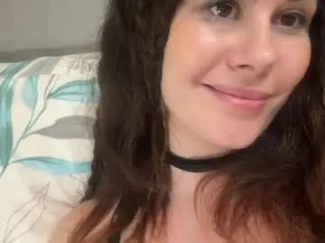 Nikoltravel2  live sex cam