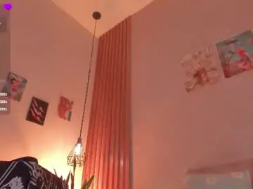Pawggirl18  live sex cam