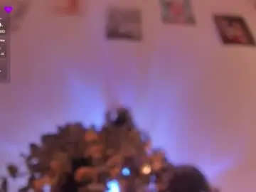 Pawggirl18  live sex cam