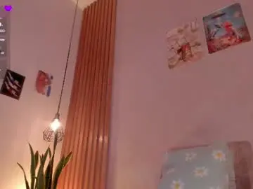 Pawggirl18  live sex cam
