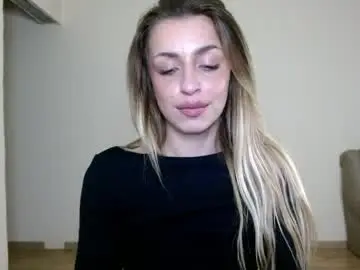 Anyamurr  live sex cam