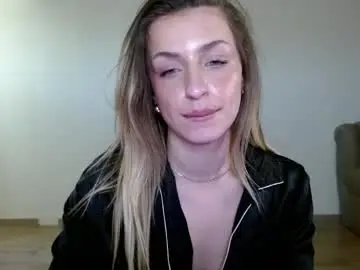 Anyamurr  live sex cam