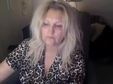 Divineblond  live sex cam