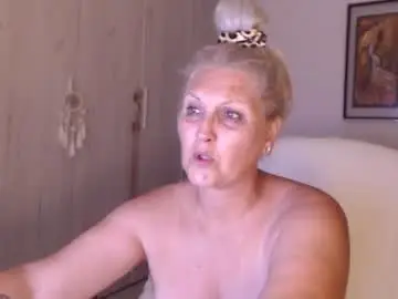 Divineblond  live sex cam