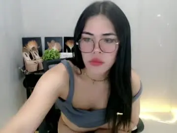 Enchantress_mia03  live sex cam
