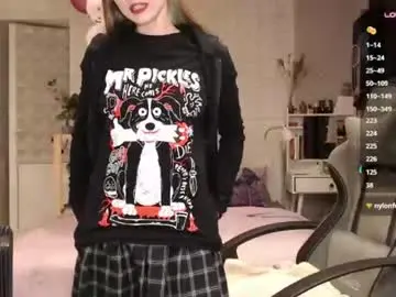 Helenundersin  live sex cam