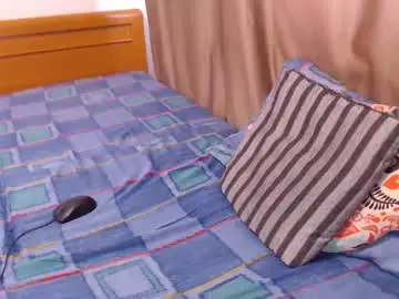 Jessiestar3  live sex cam