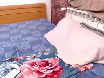 Jessiestar3  live sex cam