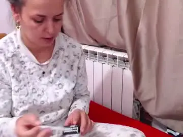 Jessiestar3  live sex cam