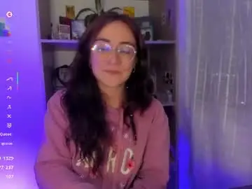 Linda_giggle  live sex cam