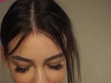 Loracopple  live sex cam