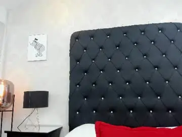Moon_ariana0  live sex cam