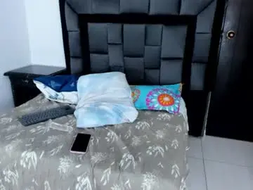 Nicol_wild  live sex cam