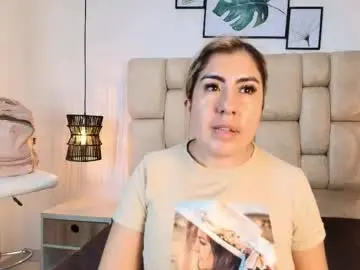Sarablonde_t  live sex cam