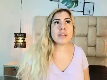 Sarablonde_t  live sex cam