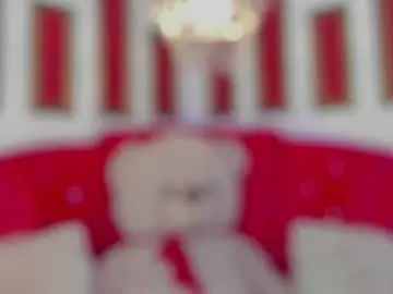 Silvanabombshell  live sex cam