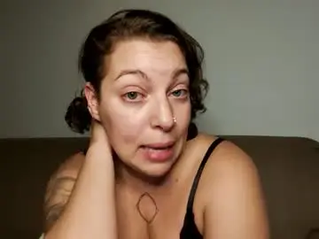 Beberoyale  live sex cam