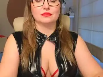 Dom_mummy  live sex cam