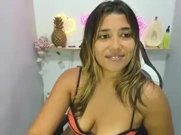 Dona_tella  live sex cam