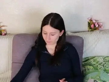 Krissshoww  live sex cam