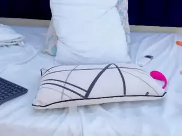 Mayaevansmg  live sex cam