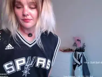 Petitebrat  live sex cam