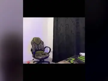 Queenlamia  live sex cam
