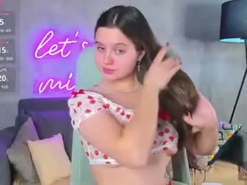 Renesmy_black  live sex cam