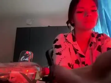 Rozellabentler  live sex cam