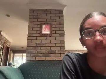 Stickyndwet69  live sex cam