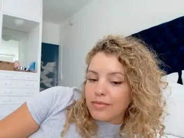 Theislandgirl  live sex cam
