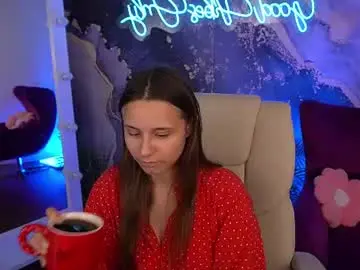 Tinynataliee  live sex cam
