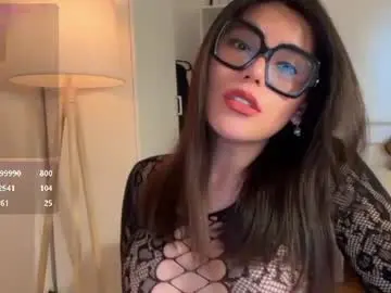 _meganvalle  live sex cam