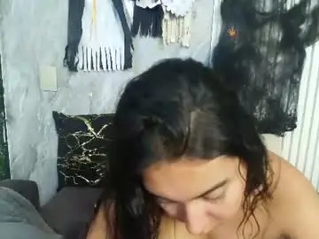 Bella_rosse2  live sex cam