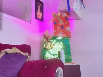 Elenna_boobs_  live sex cam