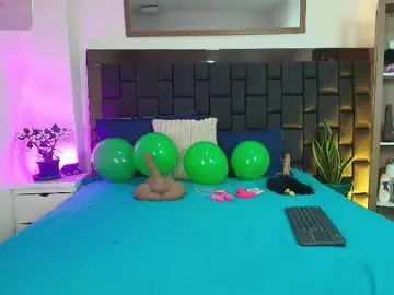 Elenna_boobs_  live sex cam