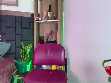 Elenna_boobs_  live sex cam