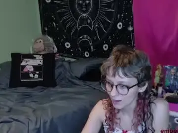 Embersburningup  live sex cam