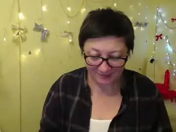 Emilyl0vee  live sex cam